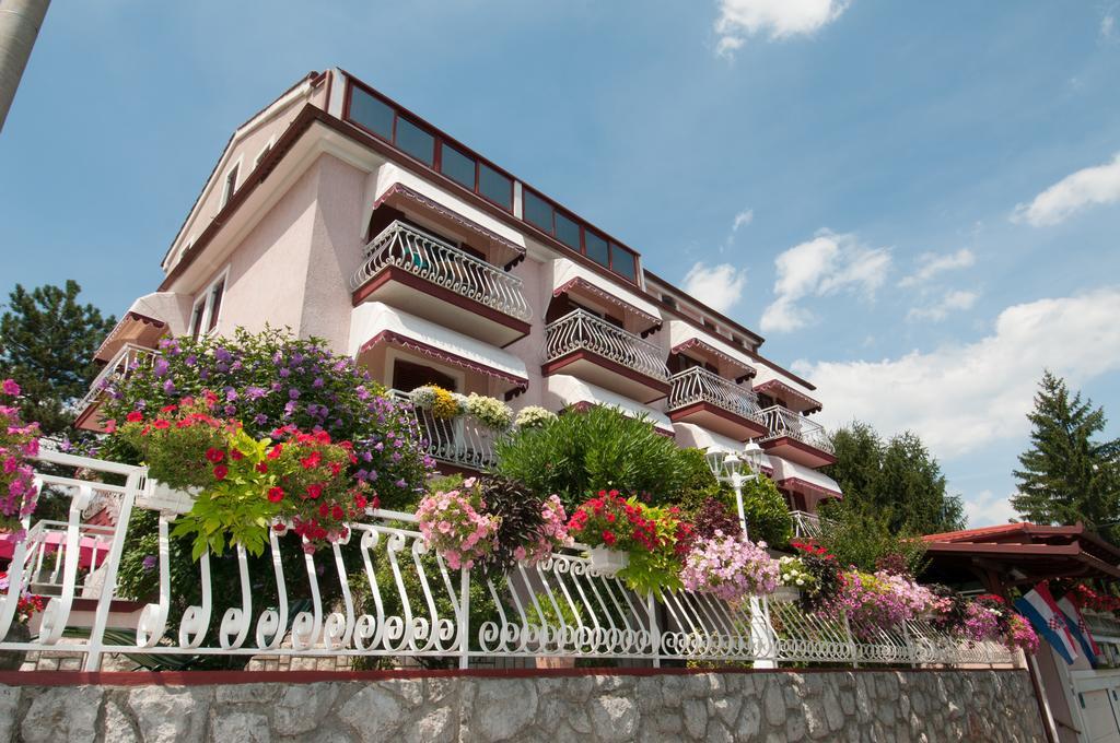 Bed & Breakfast Villa Klara Ičići Екстериор снимка