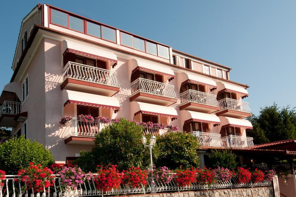 Bed & Breakfast Villa Klara Ičići Екстериор снимка