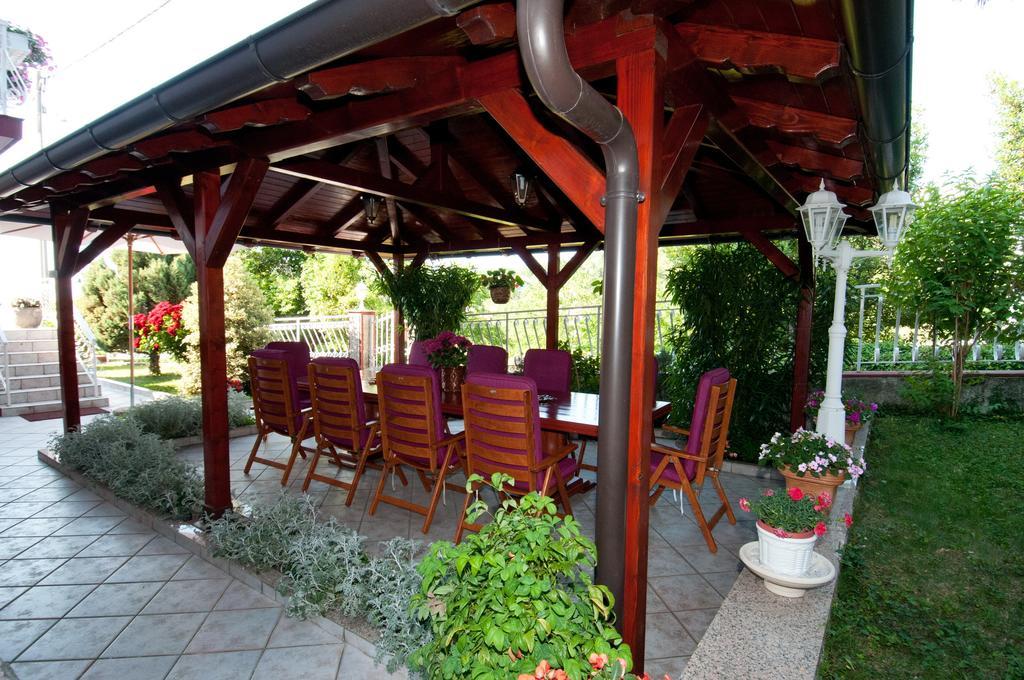 Bed & Breakfast Villa Klara Ičići Екстериор снимка