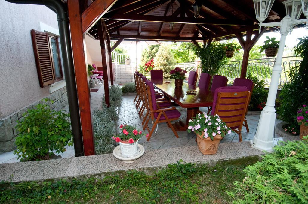 Bed & Breakfast Villa Klara Ičići Екстериор снимка