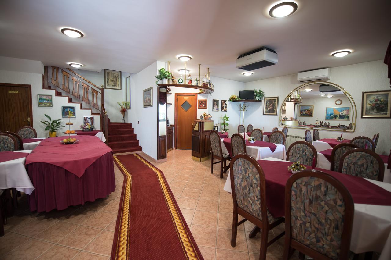 Bed & Breakfast Villa Klara Ičići Екстериор снимка